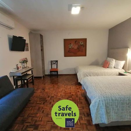 לאון Casa Massima Hotel מראה חיצוני תמונה