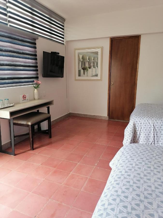 לאון Casa Massima Hotel מראה חיצוני תמונה