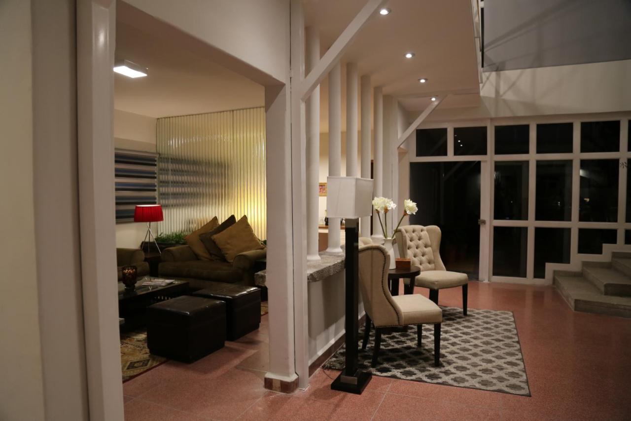 לאון Casa Massima Hotel מראה חיצוני תמונה