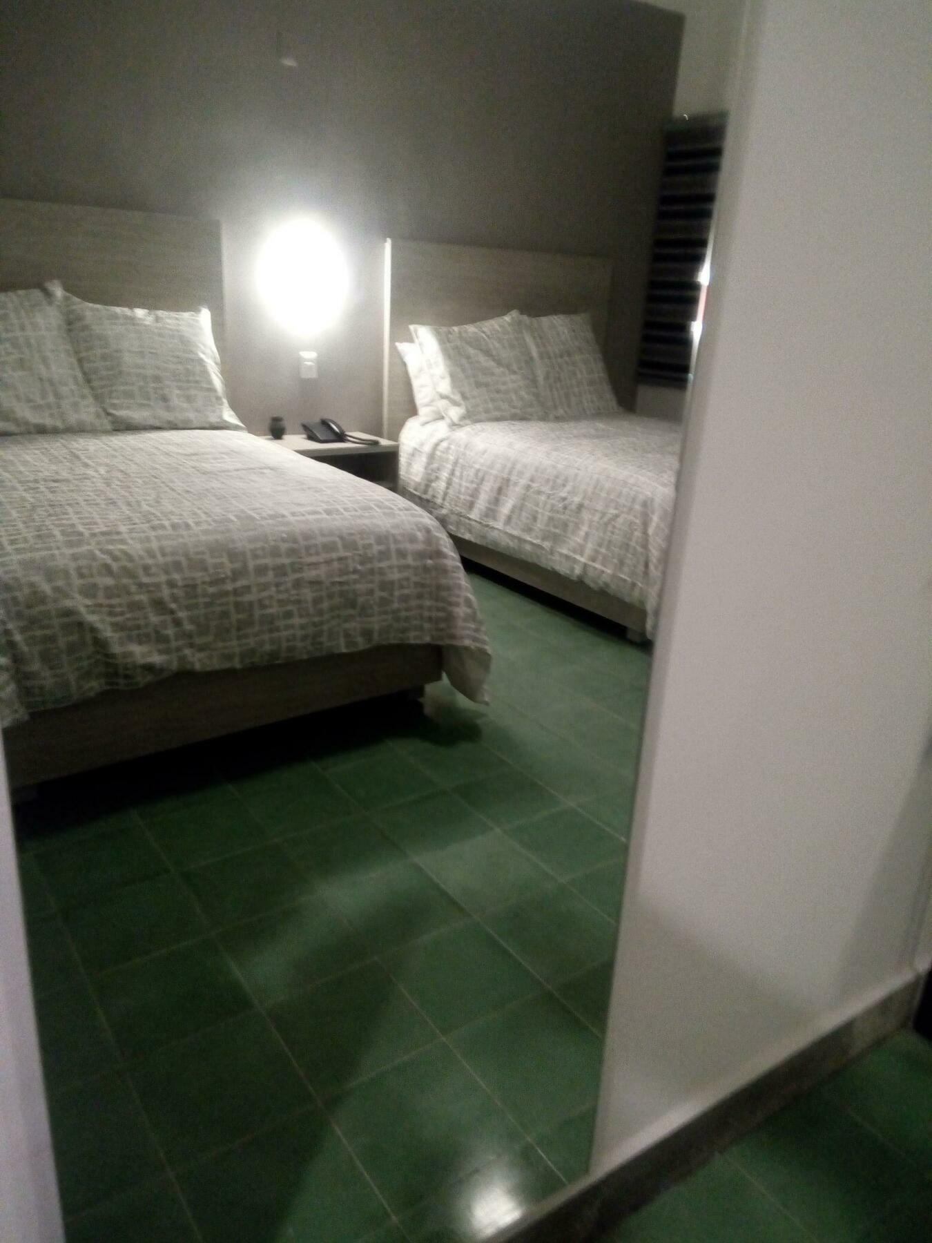 לאון Casa Massima Hotel מראה חיצוני תמונה